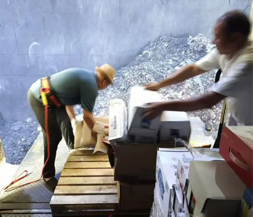 过期食品批量销毁